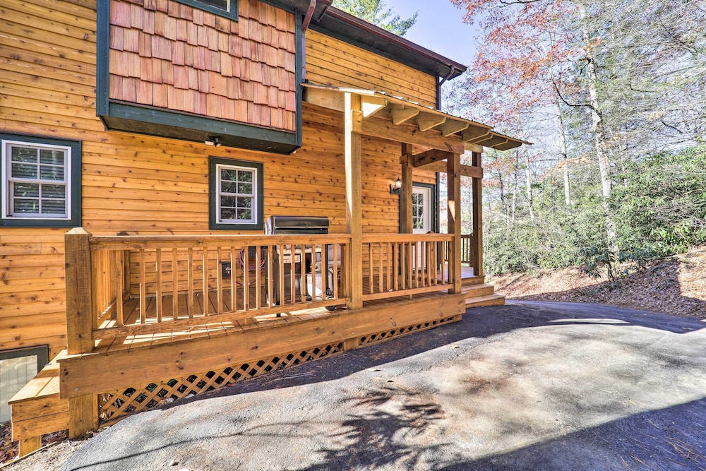 Golf and Resort Amenities Newland Mountain Cabin - photo 12