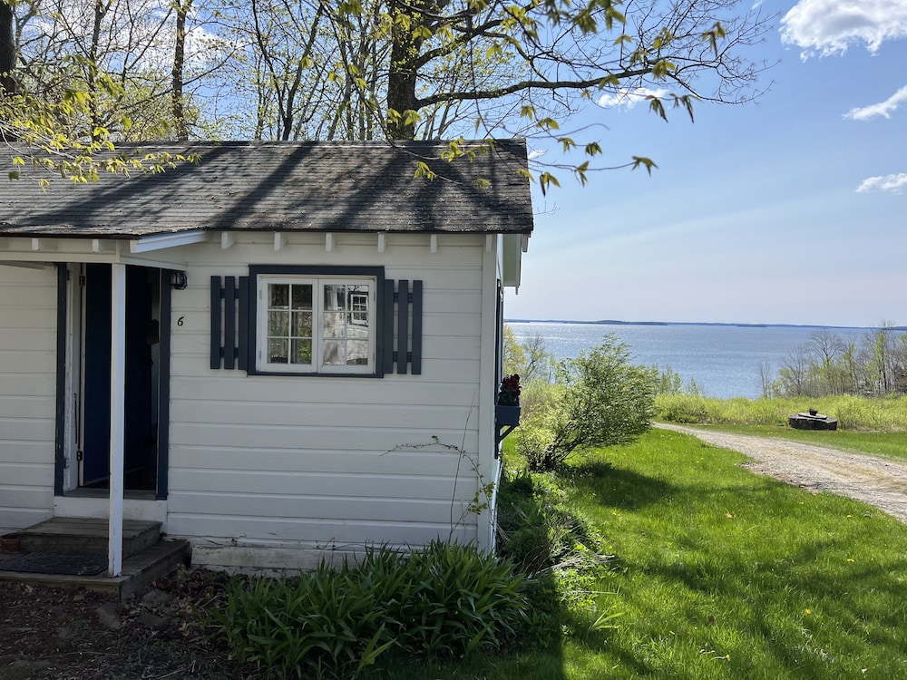 The High Tide Inn - photo 14
