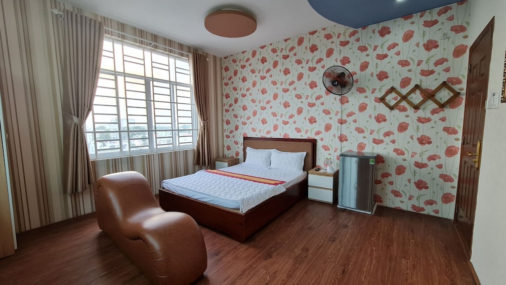 Sky Hotel — Bien Hoa — photo 2