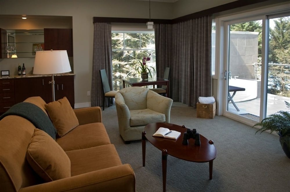 Whale Cove Inn - photo 18