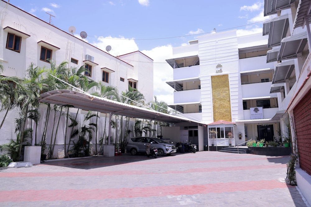 Shrees Hotel - carbon neutral hotel in Perundurai