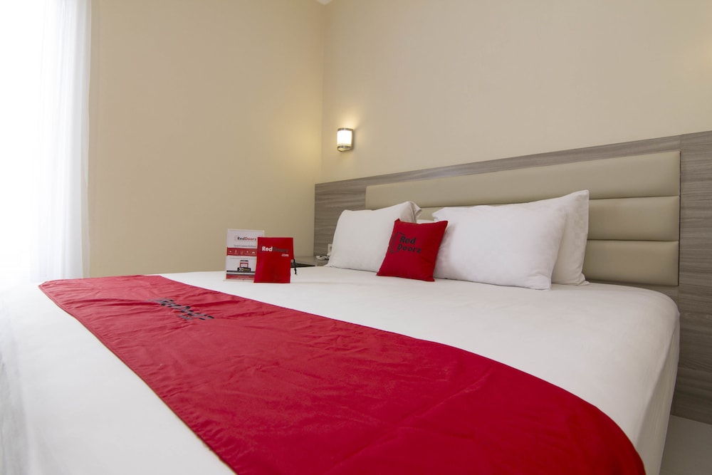 Hello Hotel - carbon neutral hotel in Semarang