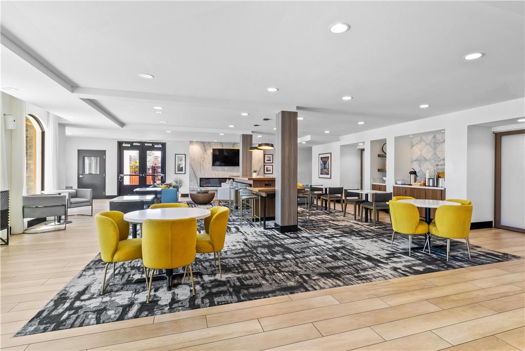 La Quinta Inn & Suites by Wyndham Santa Cruz - photo 10