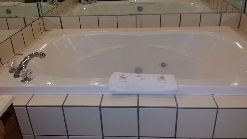 Deerfield Inn and Suites - photo 8