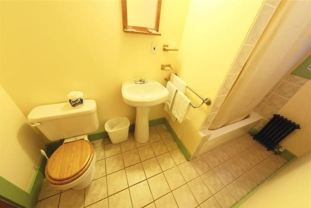 The Riverside Inn - photo 30