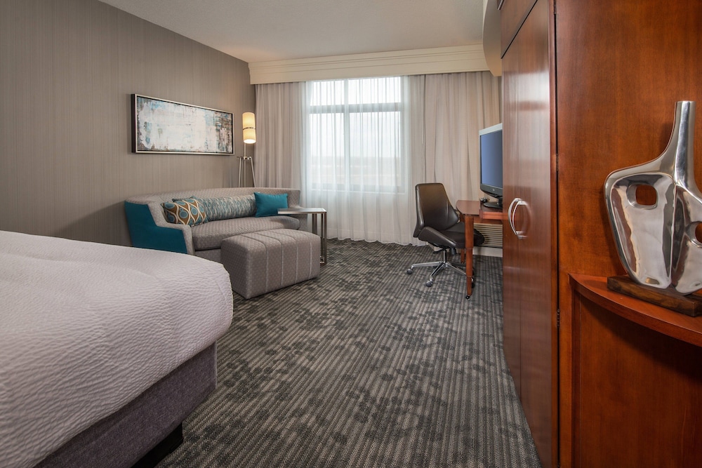 Courtyard by Marriott Gaithersburg Washingtonian Center - photo 13