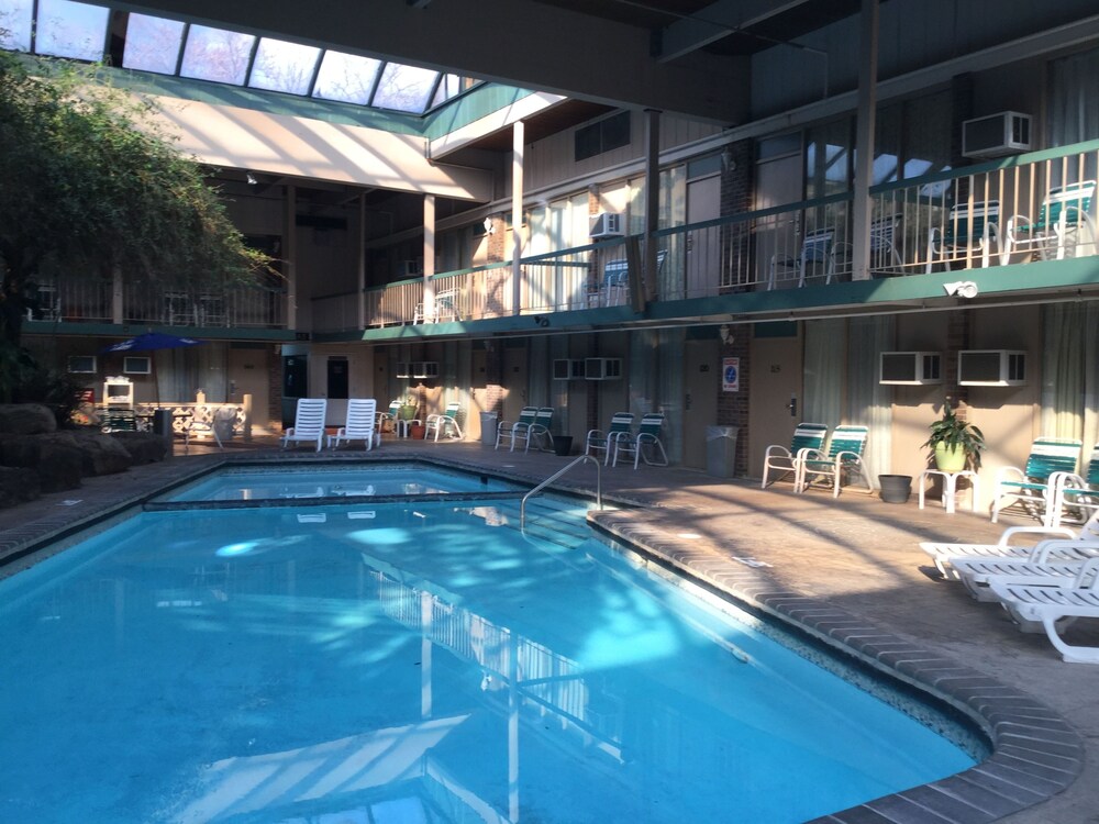 FairBridge Inn & Suites Poconos - photo 19