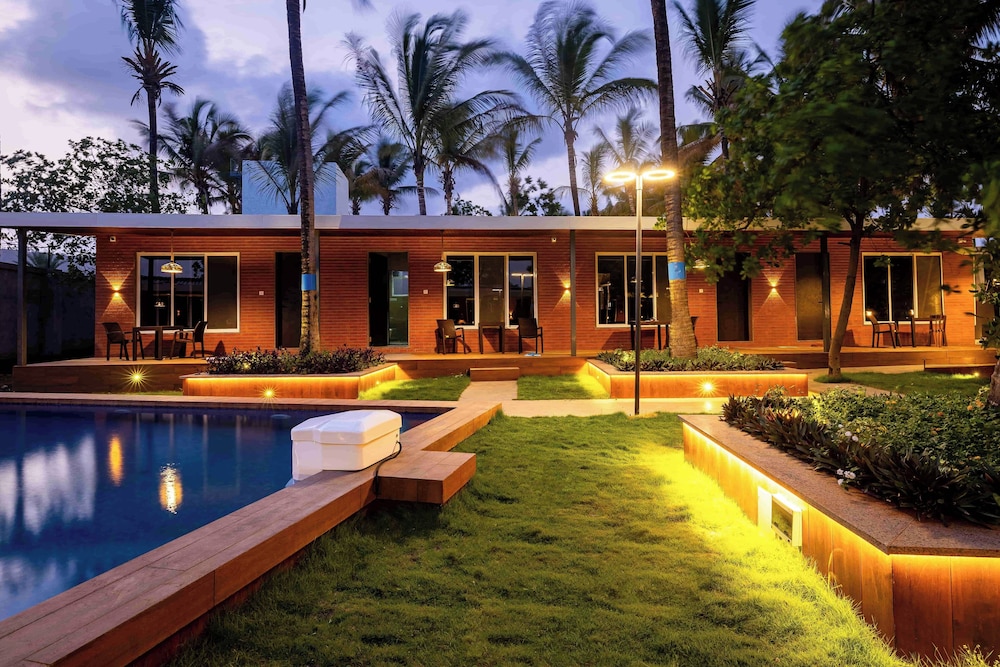 Coco Bliss By Mauli Stays — Palghar