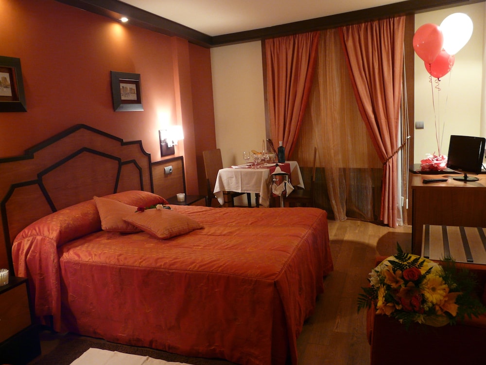 Hotel Tío Manolo de Noia — Noia — photo 5
