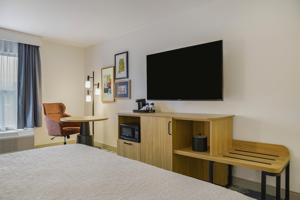 Hampton Inn Huntsville Arsenal South Pkway - photo 14