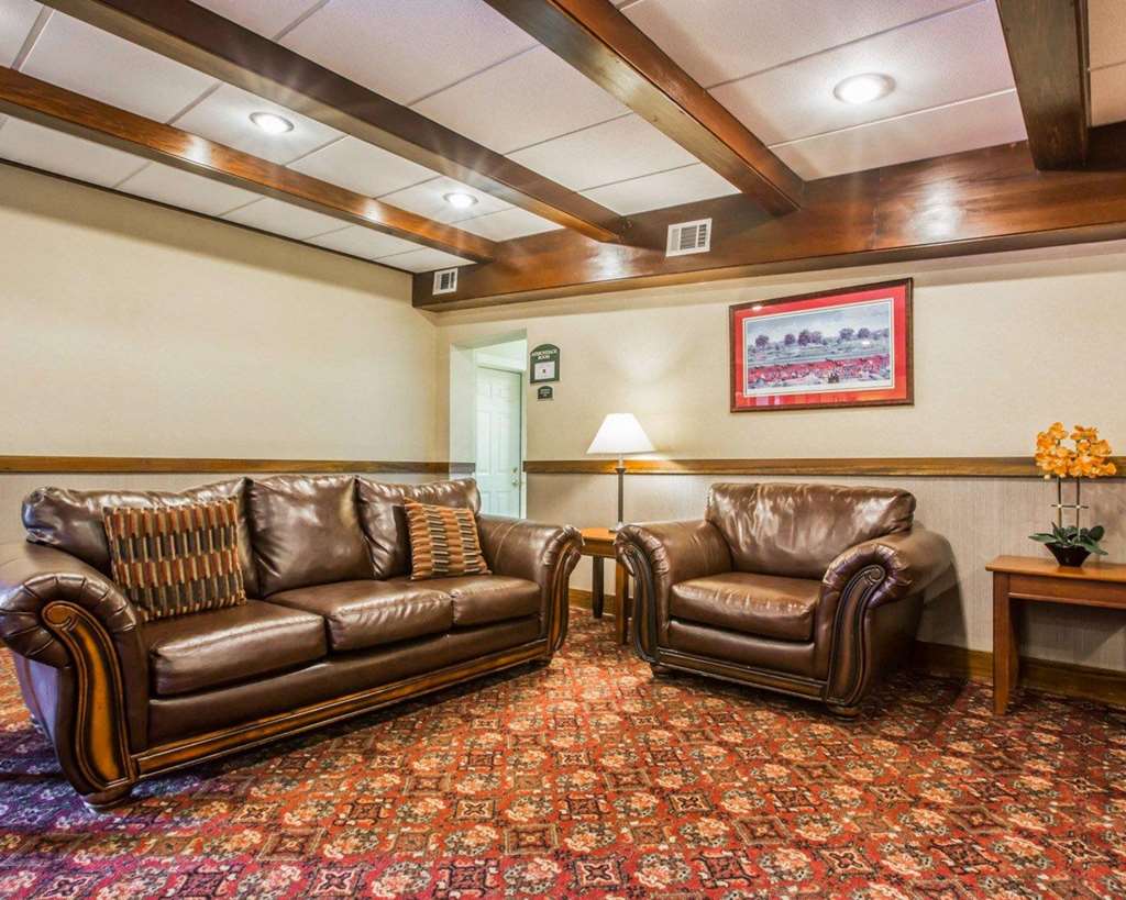 Clarion Inn & Suites at the Outlets of Lake George - photo 6