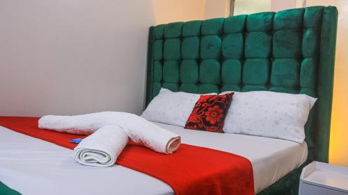 Cosy & Stylish studio apartment near JKIA SGR with high speed WiFi NETFLIX free parking and secure.