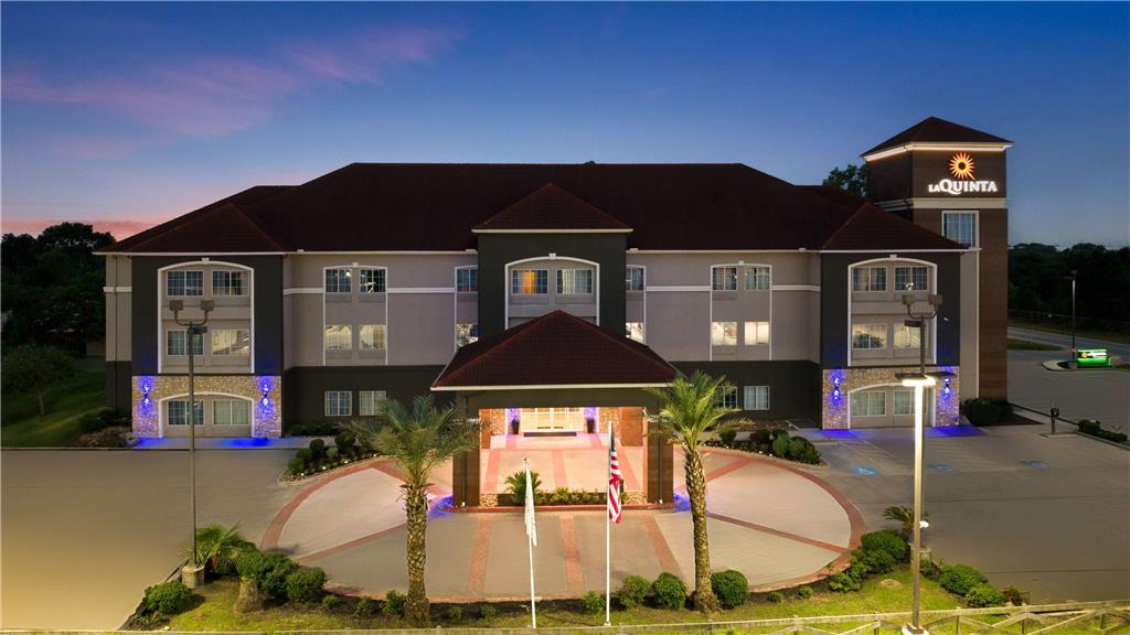 La Quinta Inn & Suites by Wyndham Brookshire West Katy - photo 3