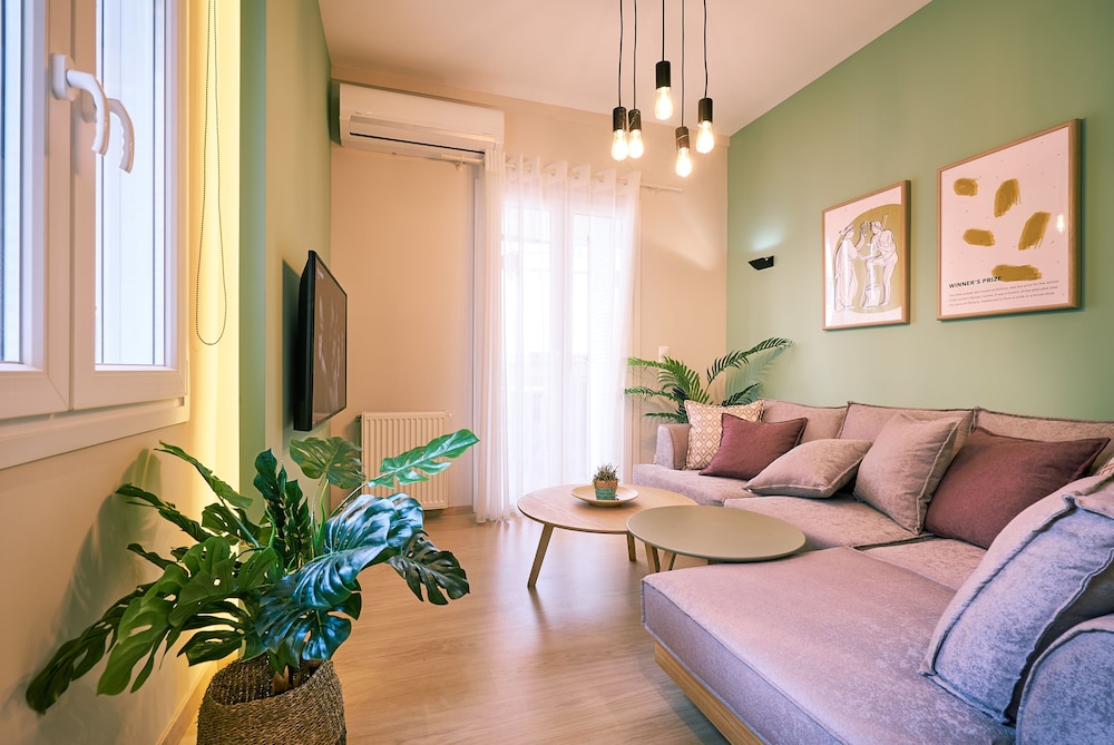 Olympic Spirit Apt in N. Kosmos — 4-Star Luxury Hotel in Athens, Greece