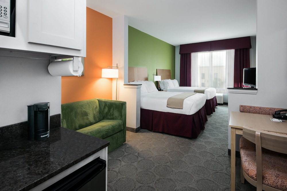 Holiday Inn Express Hotel & Suites Clute Lake Jackson by IHG - photo 6