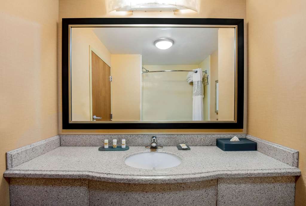 La Quinta Inn & Suites by Wyndham Bel Air I 95 Exit 77A - photo 8