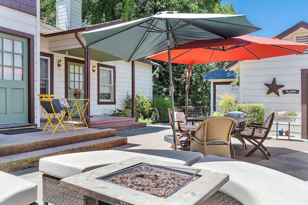 Cinnamon Bear Creekside Inn - photo 30