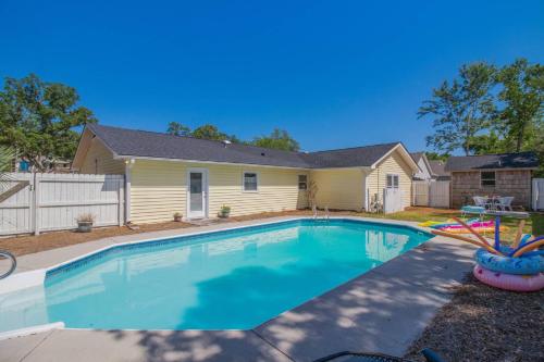 Sunny Daze in Oak Island, United States