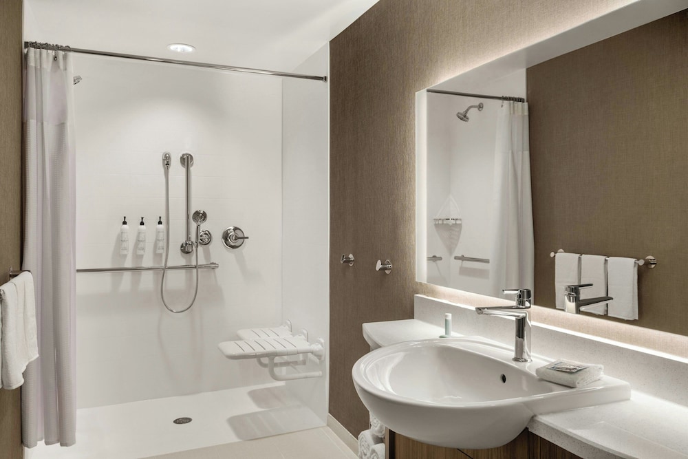 Springhill Suites By Marriott Menomonee Falls - photo 14