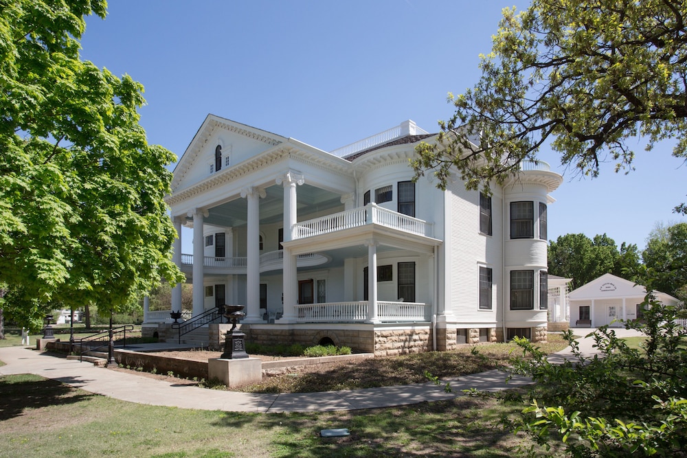 Abilene Inn & Suites - photo 32