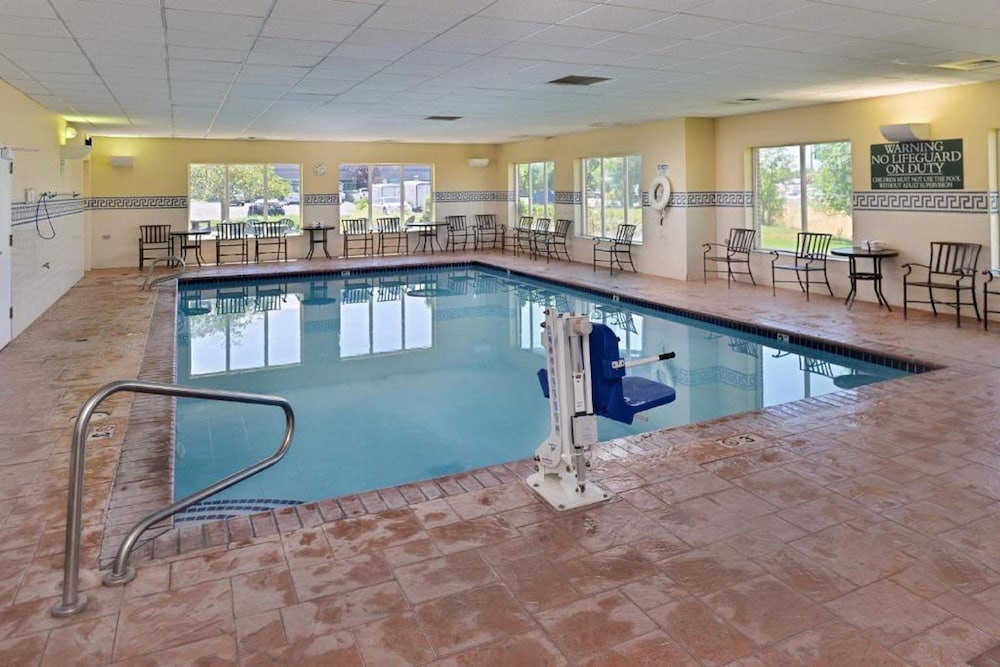 Holiday Inn Express & Suites Salt Lake City N Bountiful - photo 28