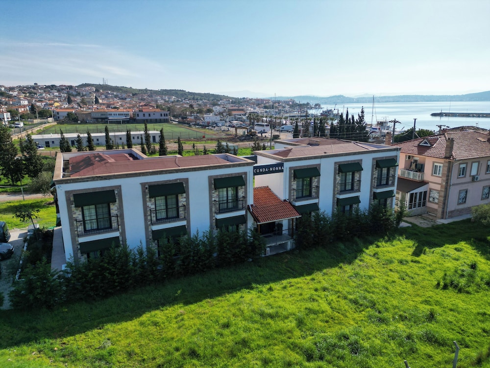 Cunda Nonna - carbon neutral hotel in Ayvalik