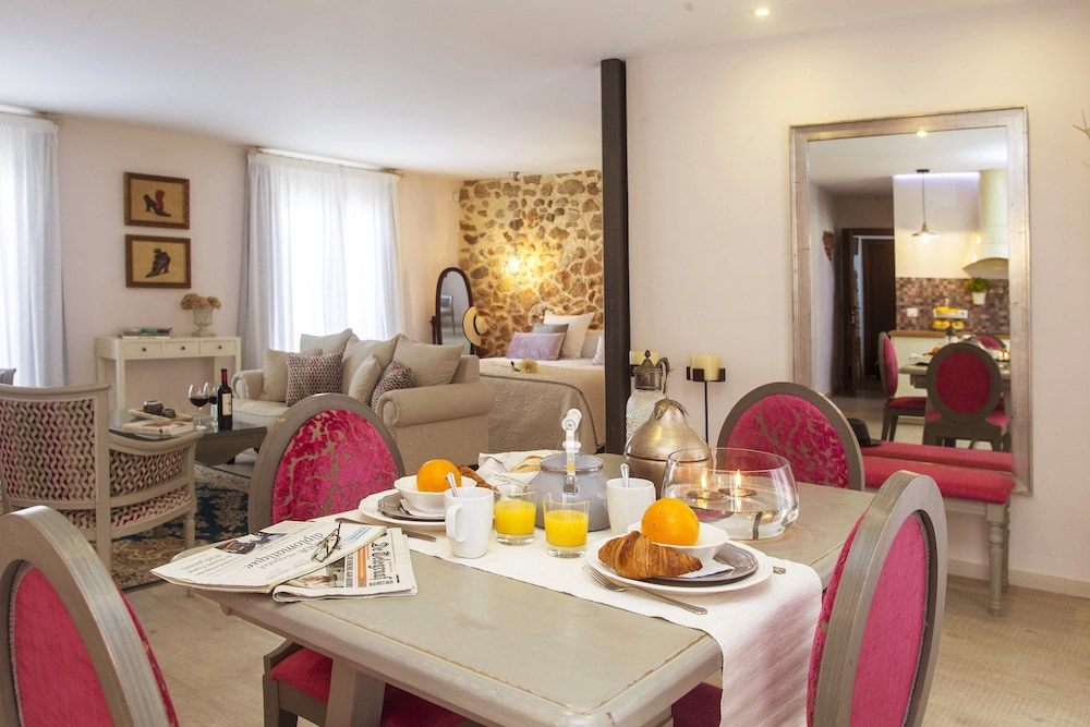 Total Marbella Suites Adults Only — Marbella