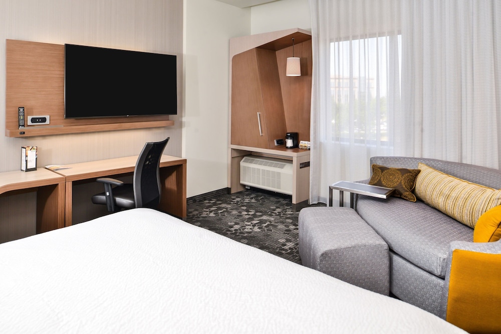 Courtyard by Marriott Charlotte Northlake - photo 9