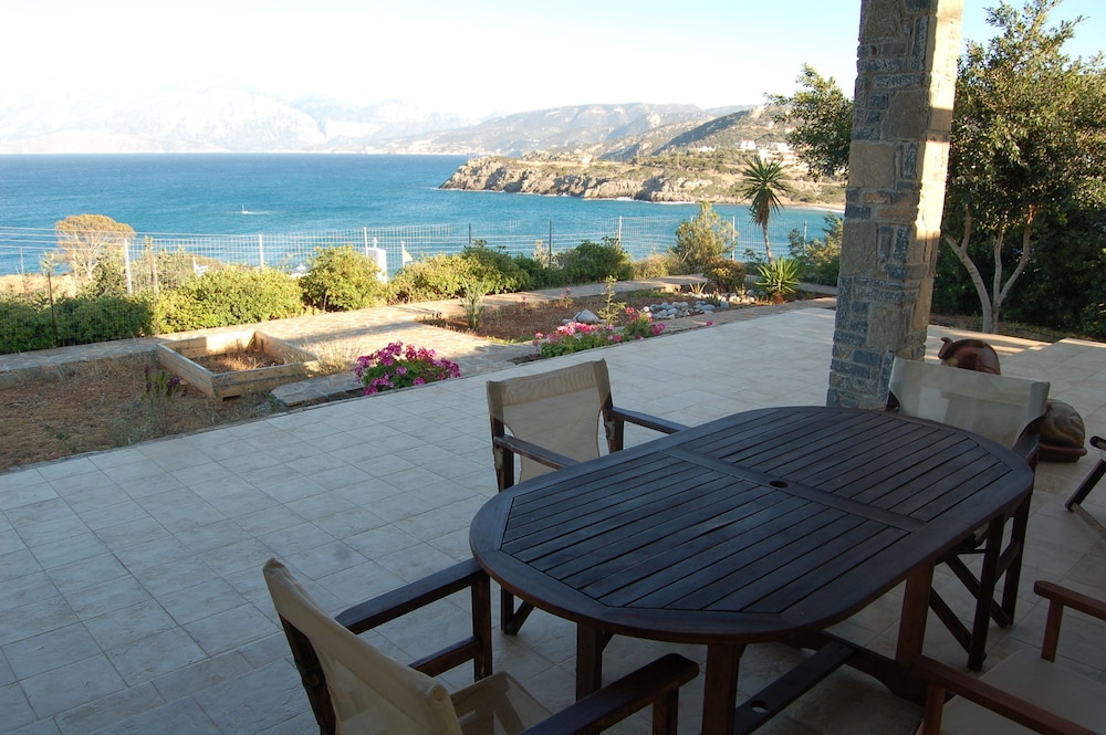 Villa Thea Sea Blossom — 4-Star Luxury Hotel in Agios Nikolaos, Greece