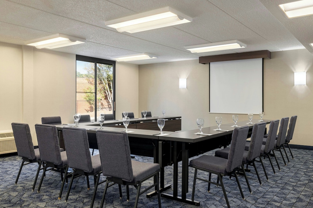 Courtyard by Marriott Atlanta Northlake - photo 39