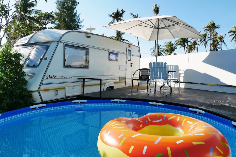 Loft Caravan Resort — hotel in Ban Laem