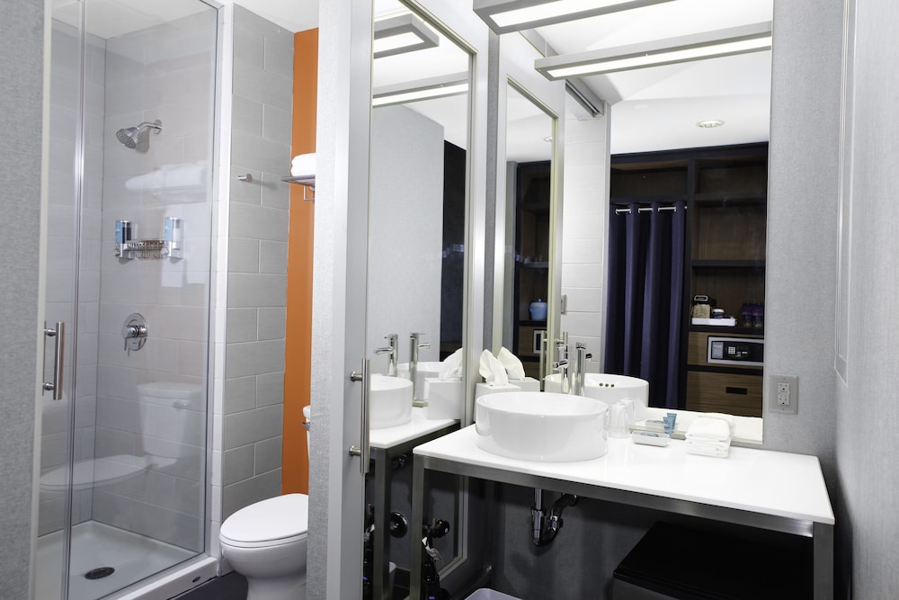Aloft Durham Downtown - photo 30