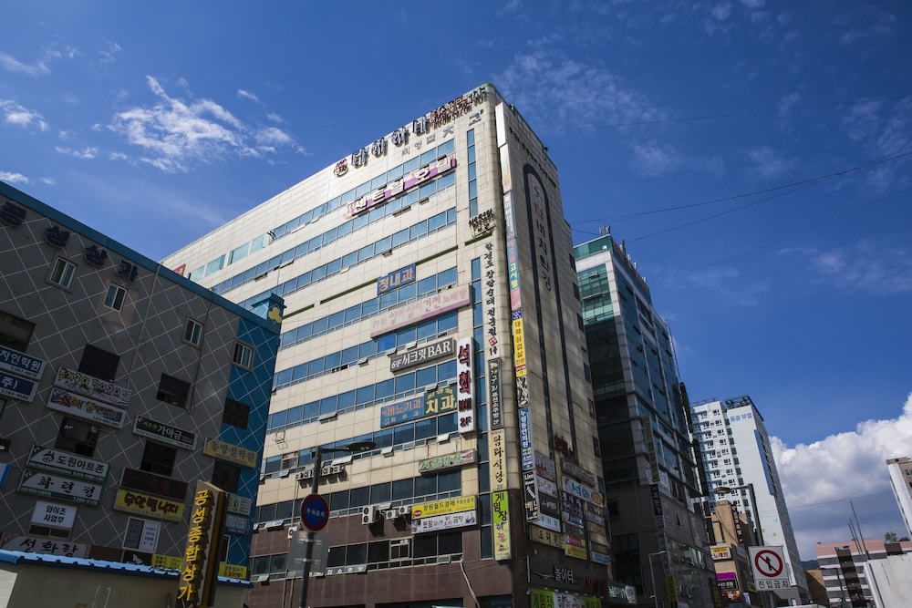 Central Hotel - carbon neutral hotel in Changwon