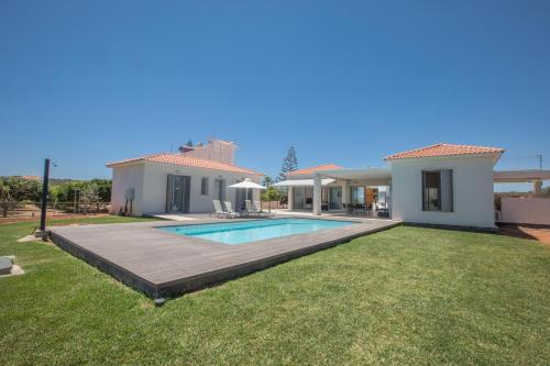 Leda Villa