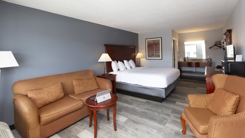 Sunrise Inn Williamstown - photo 9