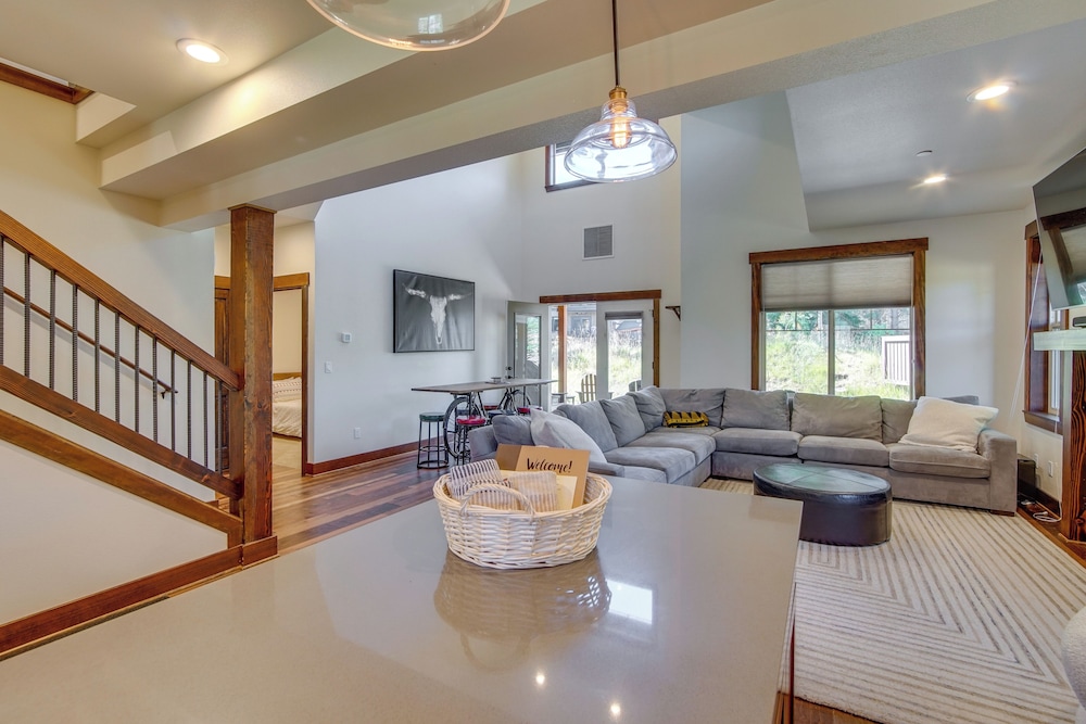 Suncadia Resort Townhome with Grill and Fireplace - photo 8