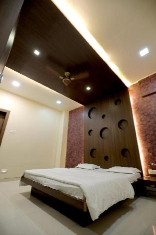 Hotel Pearl Palace — Rajkot