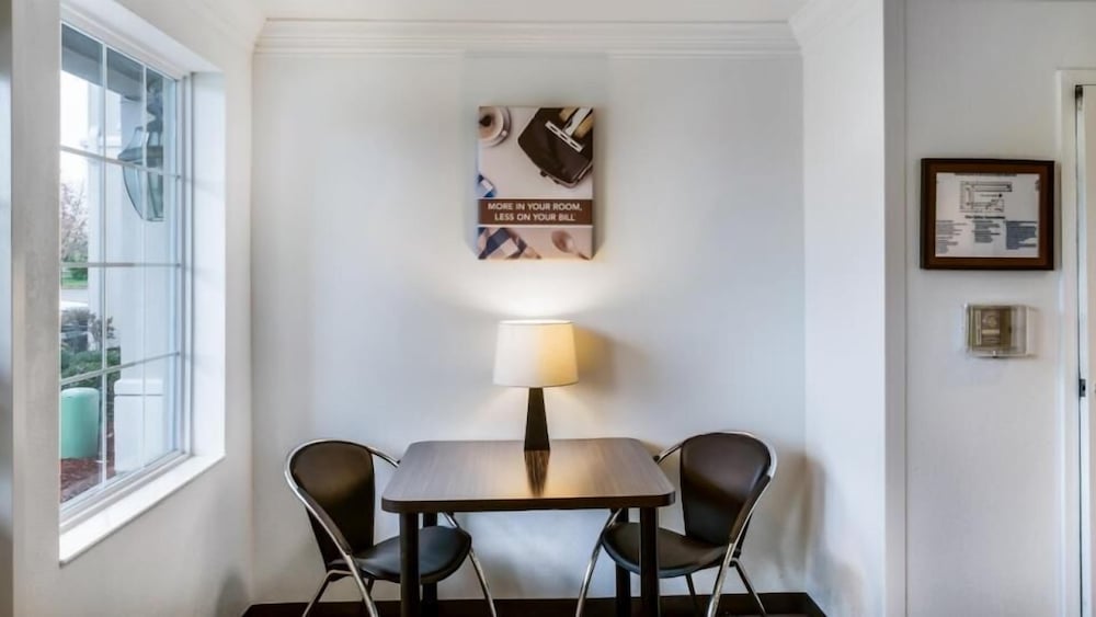 Studio 6 Fishers IN Indianapolis - photo 2