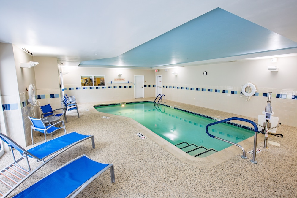 TownePlace Suites by Marriott Gilford - photo 27