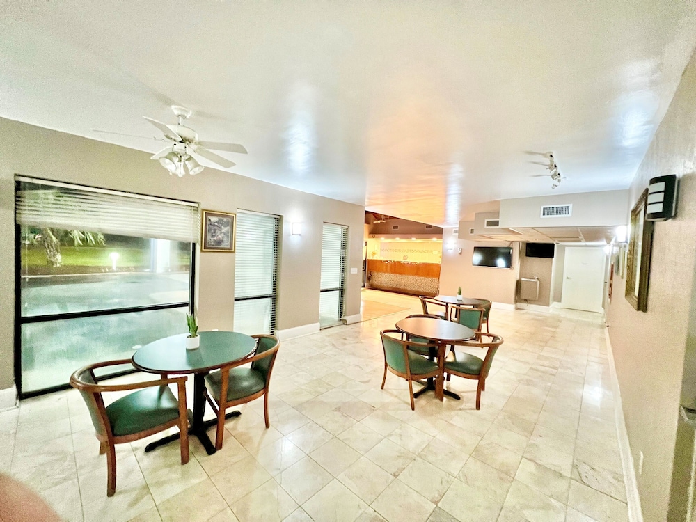 Bayou Inn & Suites - photo 6
