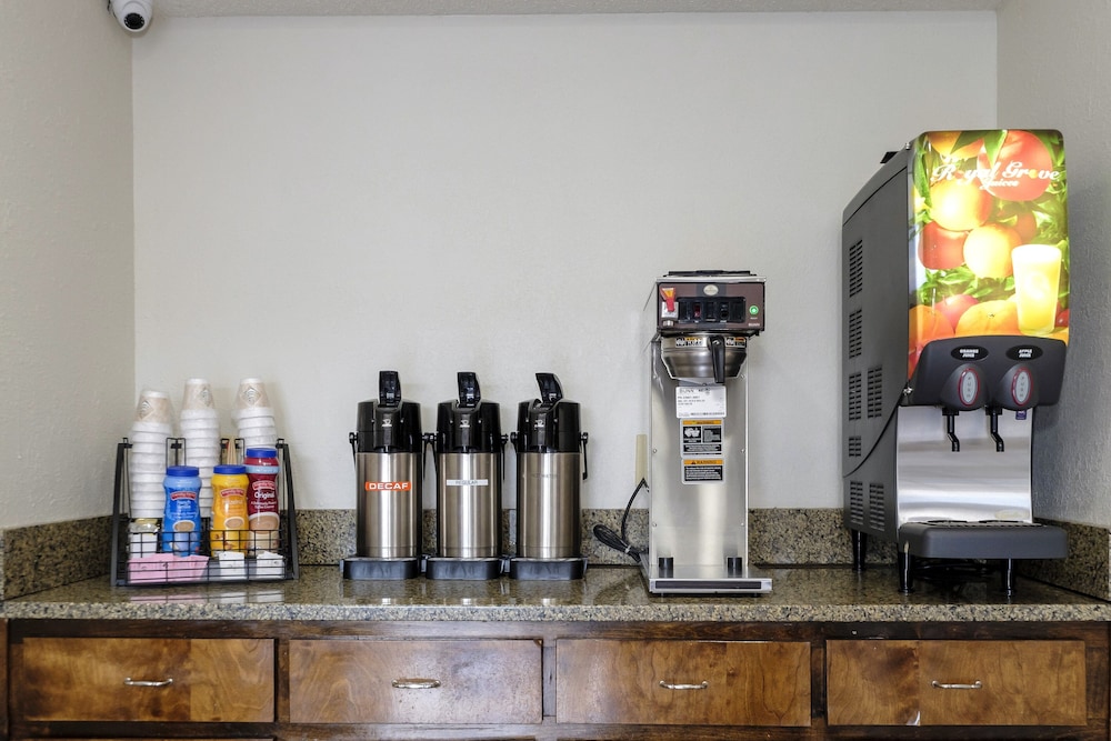 Red Roof Inn Culpeper - photo 4