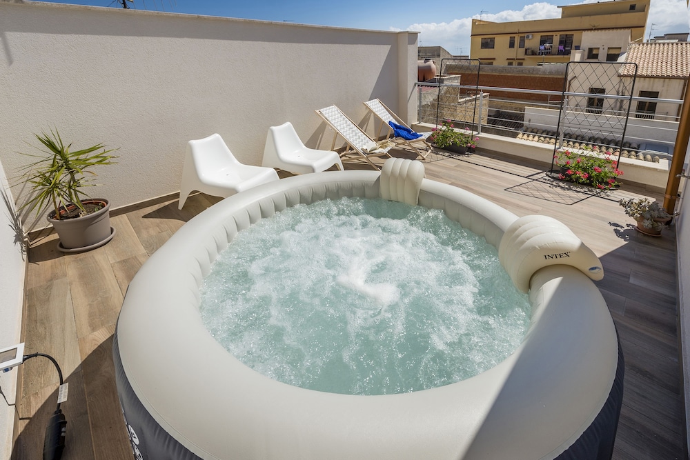La Suite Di Tyche — 4-Star Luxury Hotel in Castellammare Del Golfo, Italy