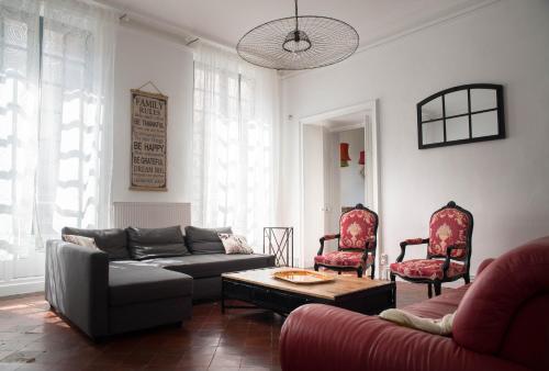 Le Selamat Logis Xxl Au Calme Avec Terrasse in Carcassonne, France