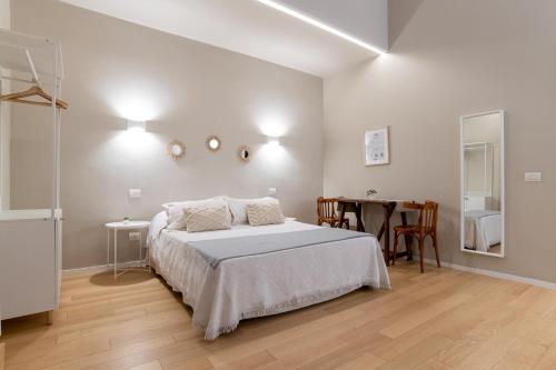 Room24 L — 4-Star Luxury Hotel in Bari, Italy