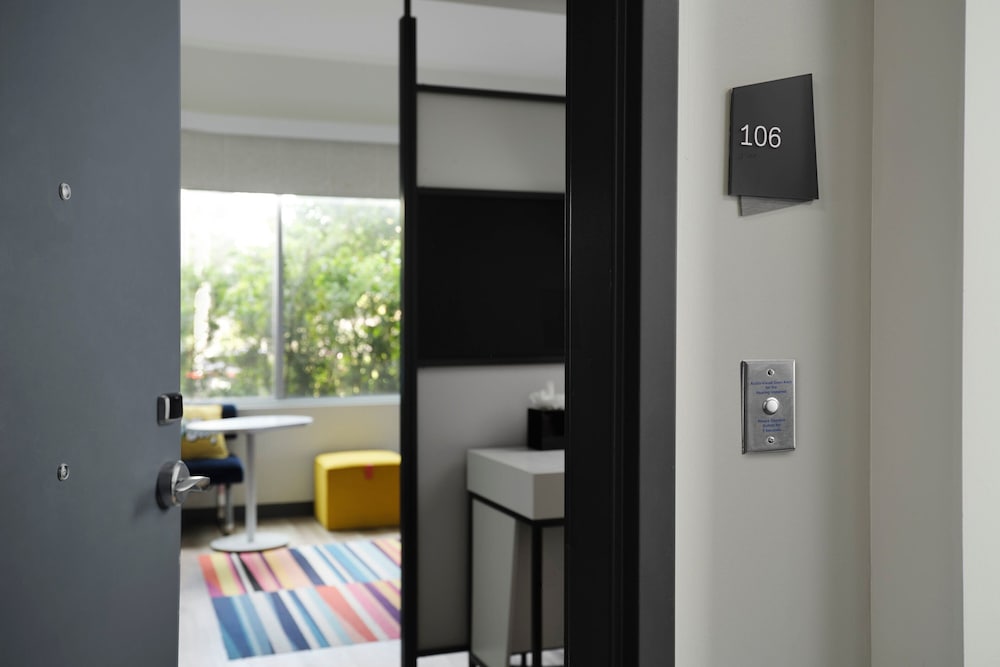 Aloft Orlando Lake Buena Vista - photo 11