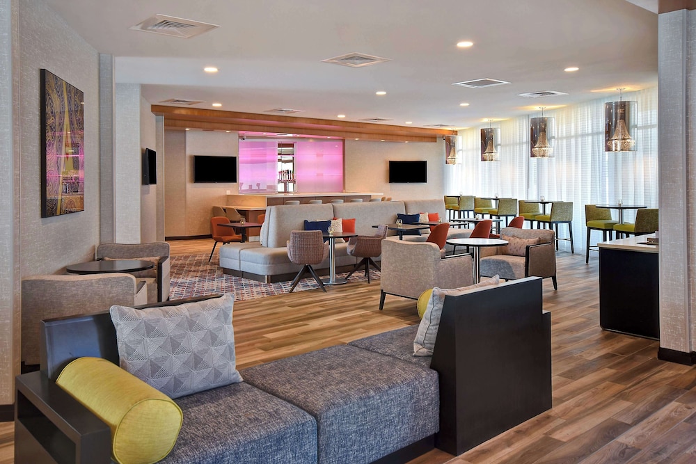 Hampton Inn & Suites Las Vegas Convention Center No Resort Fee - photo 21