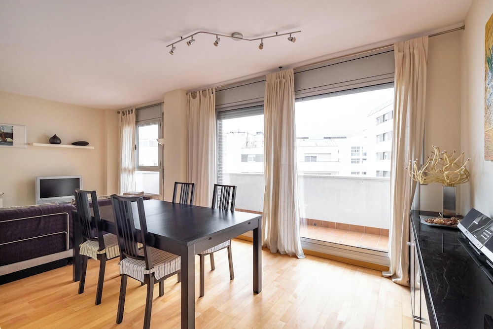 Stay U nique Apartments Diagonal II — 4-Star Luxury Hotel in Barcelona, Spain