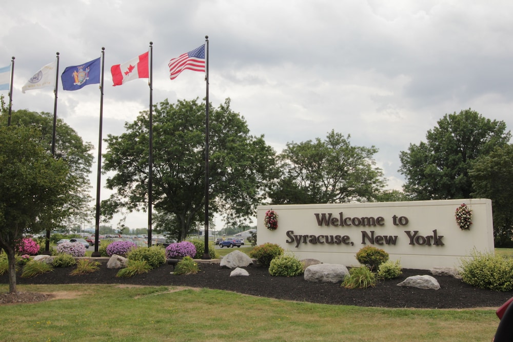 Candlewood Suites Syracuse Airport - photo 33