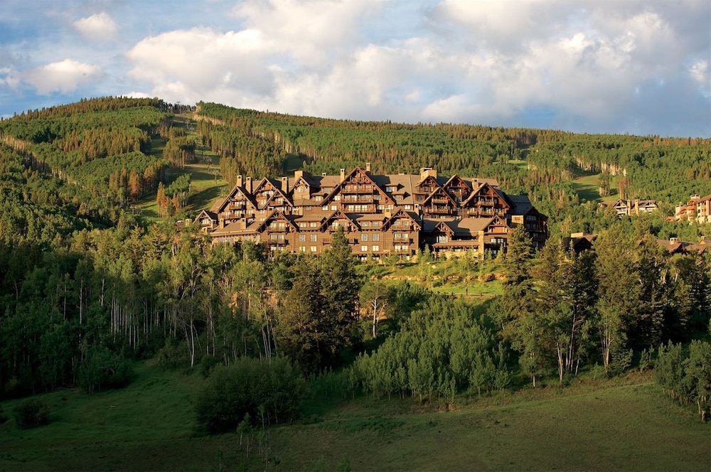 Bachelor Gulch Ritz carlton Hotel Room With Ski in Ski out Access Hot Tub and Full Service Spa in Avon, United States