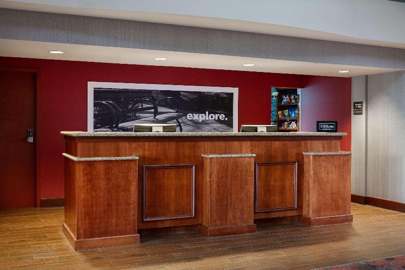 Hampton Inn Dubuque - photo 8